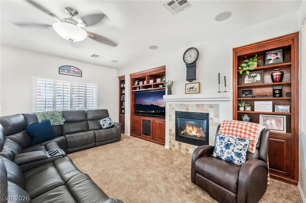 6450 Hughes Springs Drive Las Vegas, NV 89131