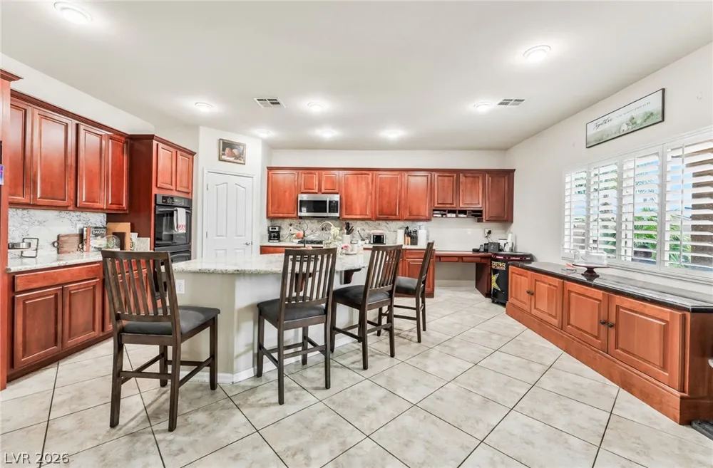 6450 Hughes Springs Drive Las Vegas, NV 89131