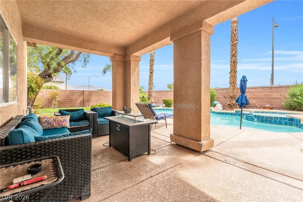 6450 Hughes Springs Drive Las Vegas, NV 89131