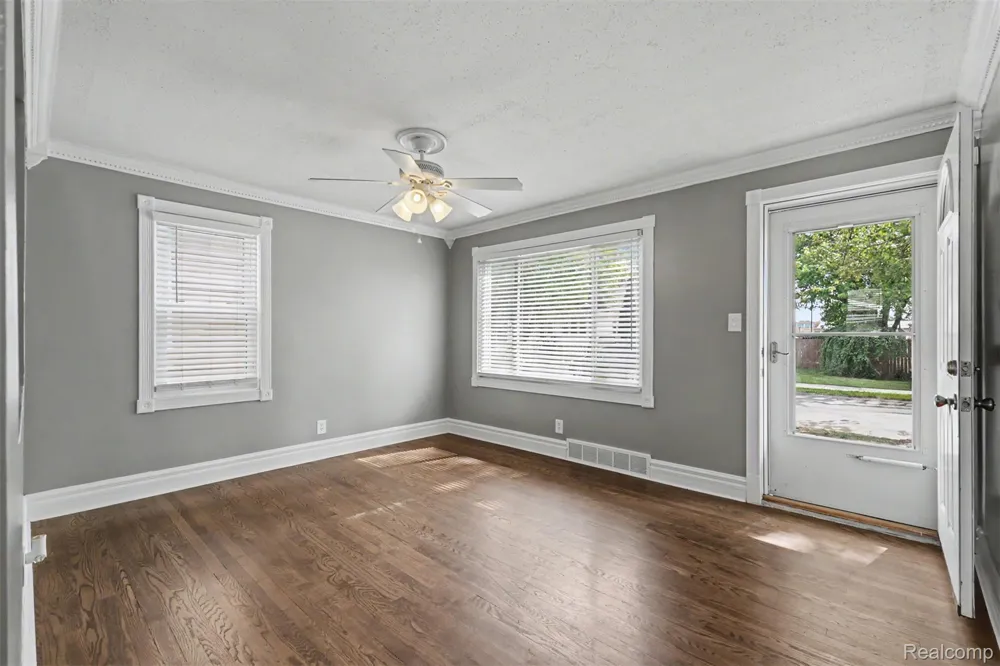 1646 Mill Street Lincoln Park City, MI 48146