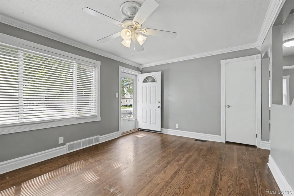 1646 Mill Street Lincoln Park City, MI 48146