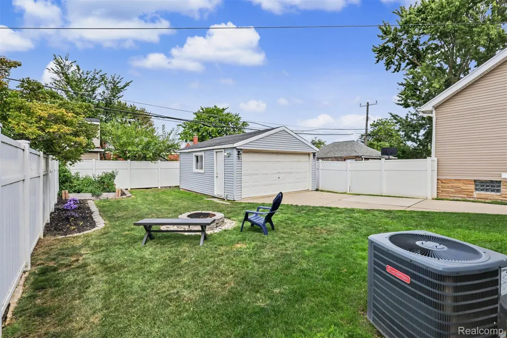 1646 Mill Street Lincoln Park City, MI 48146