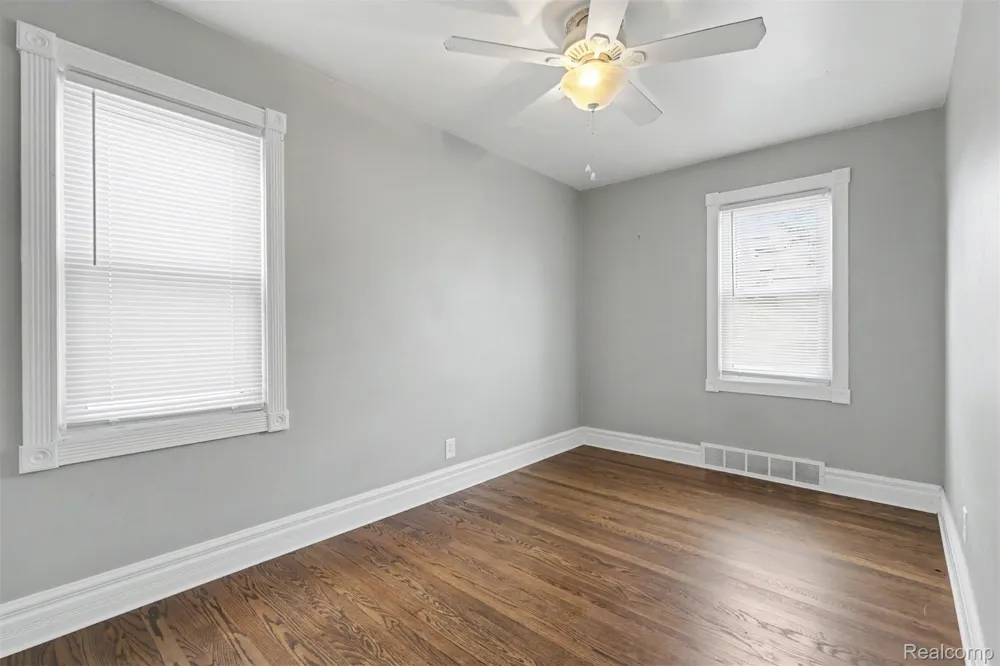 1646 Mill Street Lincoln Park City, MI 48146