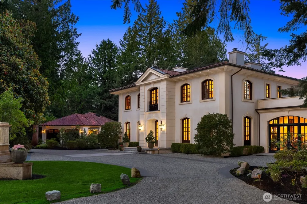 8010 Grand Avenue NE Bainbridge Island, WA 98110