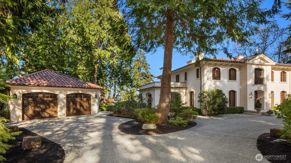 8010 Grand Avenue NE Bainbridge Island, WA 98110