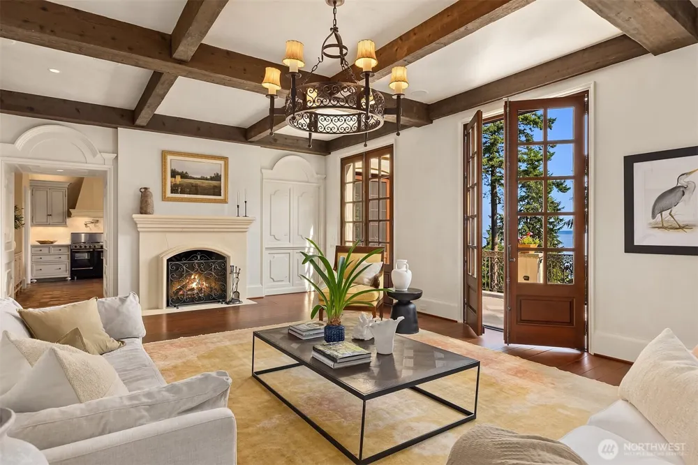 8010 Grand Avenue NE Bainbridge Island, WA 98110