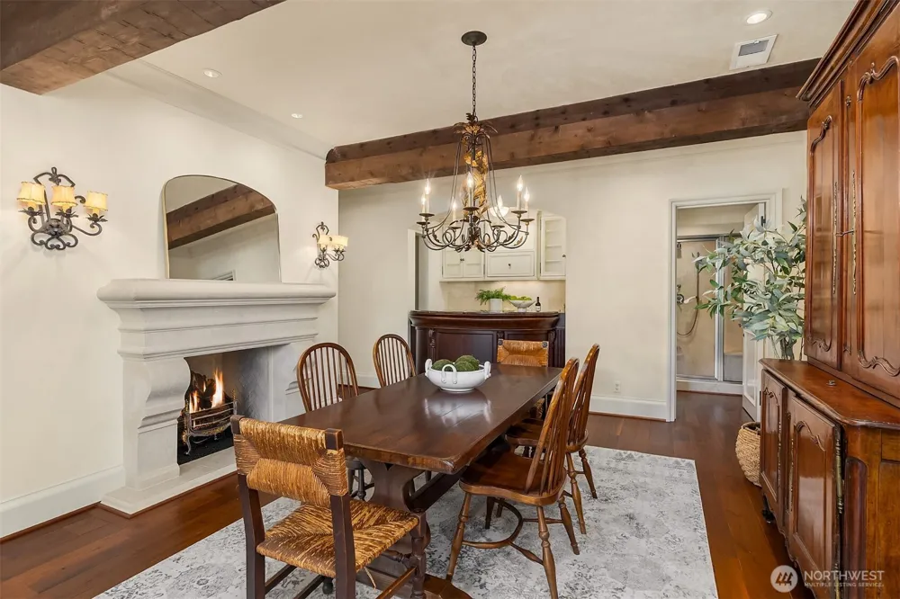 8010 Grand Avenue NE Bainbridge Island, WA 98110