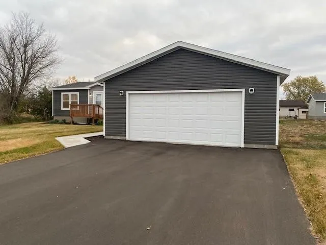 404 NE 1st Street Staples, MN 56479