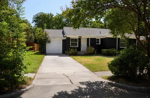 11214 Ulloa Lane