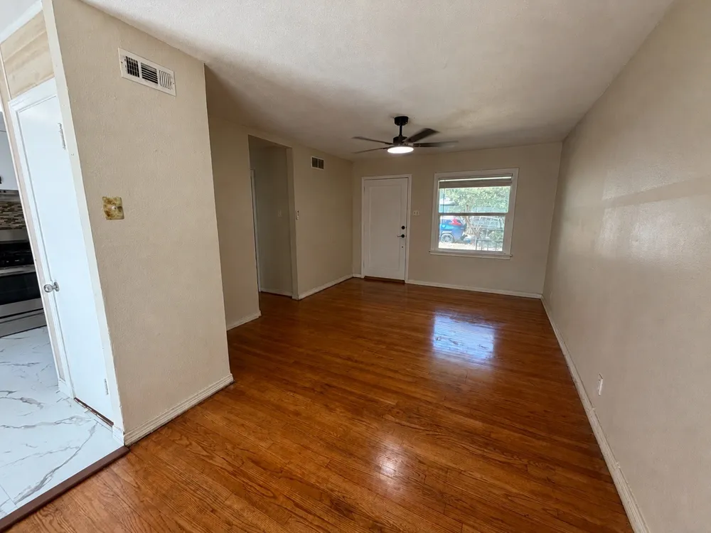 11214 Ulloa Lane Dallas, TX 75228