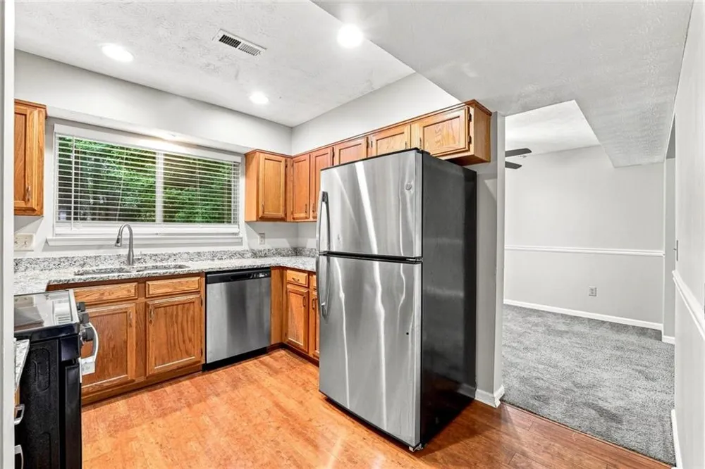 10450 Summer Creek Drive Johns Creek, GA 30022