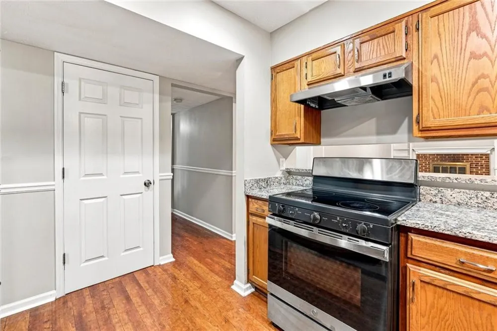 10450 Summer Creek Drive Johns Creek, GA 30022