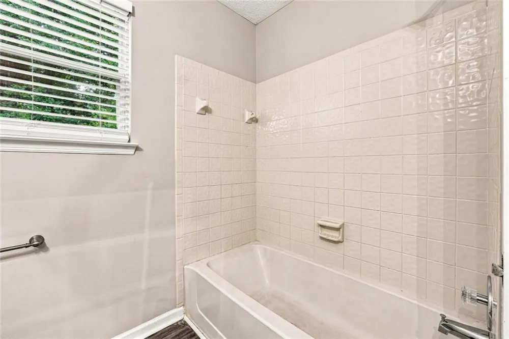 10450 Summer Creek Drive Johns Creek, GA 30022