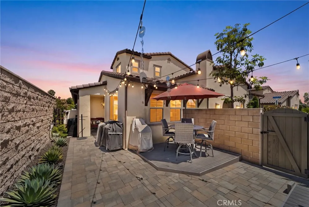 10832 Flora Cypress, CA 90720