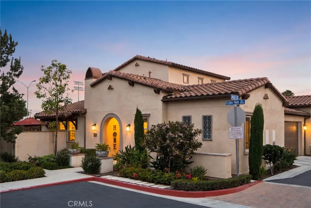 10832 Flora Cypress, CA 90720