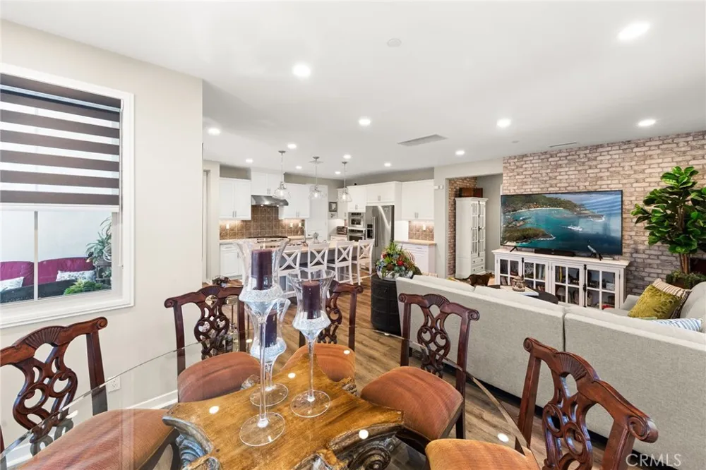 10832 Flora Cypress, CA 90720
