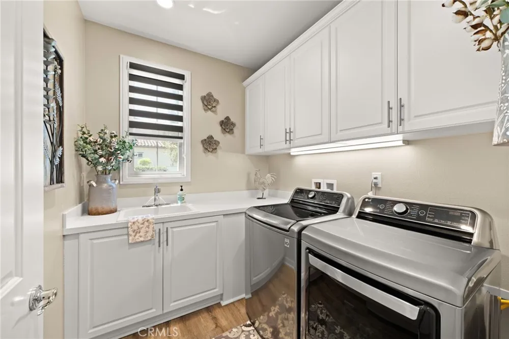 10832 Flora Cypress, CA 90720