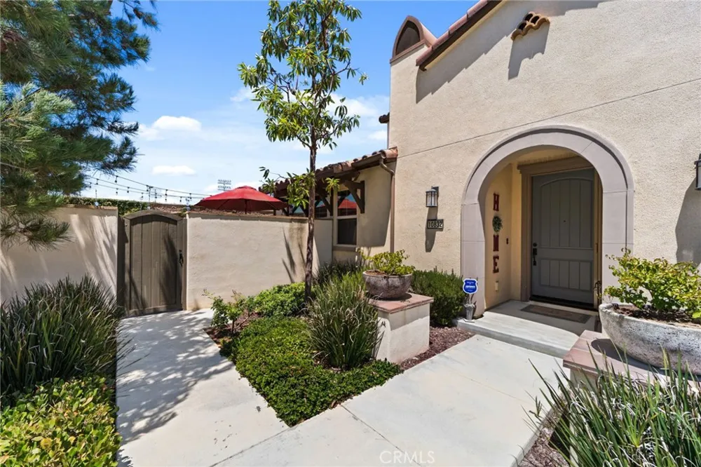 10832 Flora Cypress, CA 90720