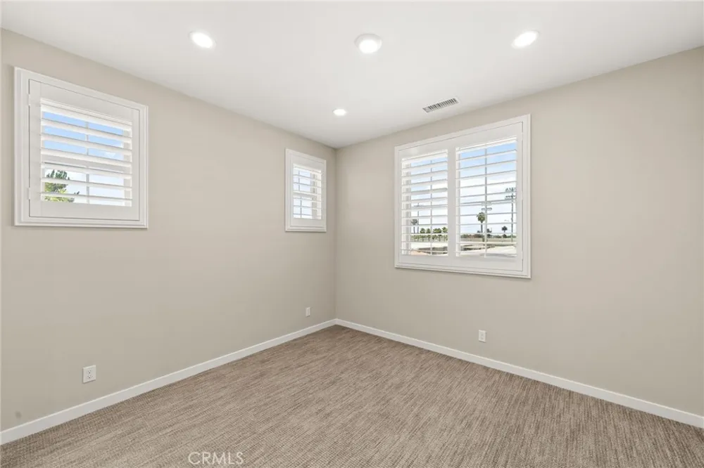 10832 Flora Cypress, CA 90720