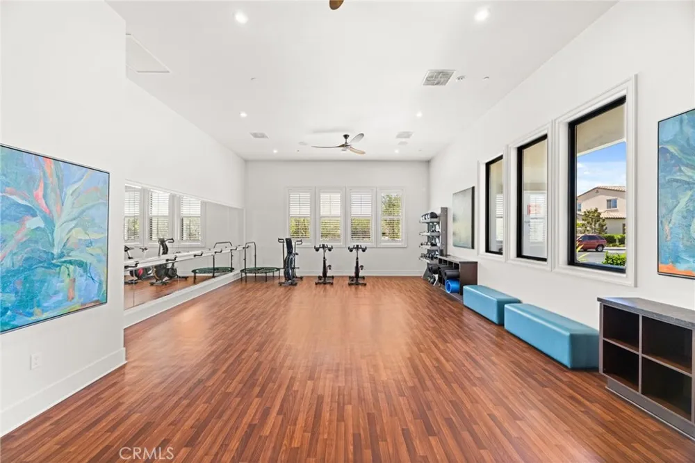 10832 Flora Cypress, CA 90720