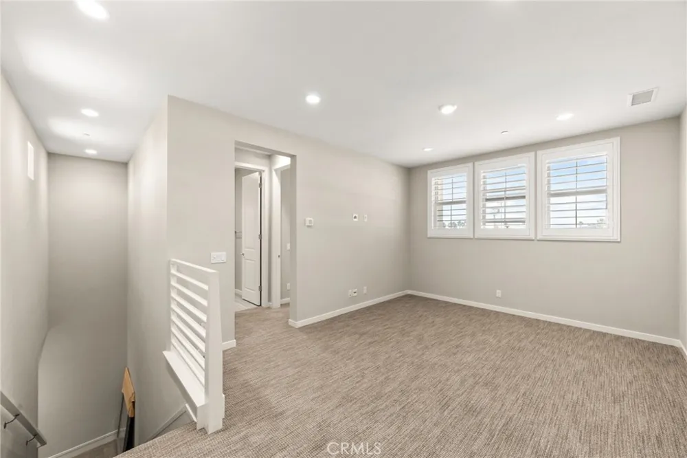 10832 Flora Cypress, CA 90720