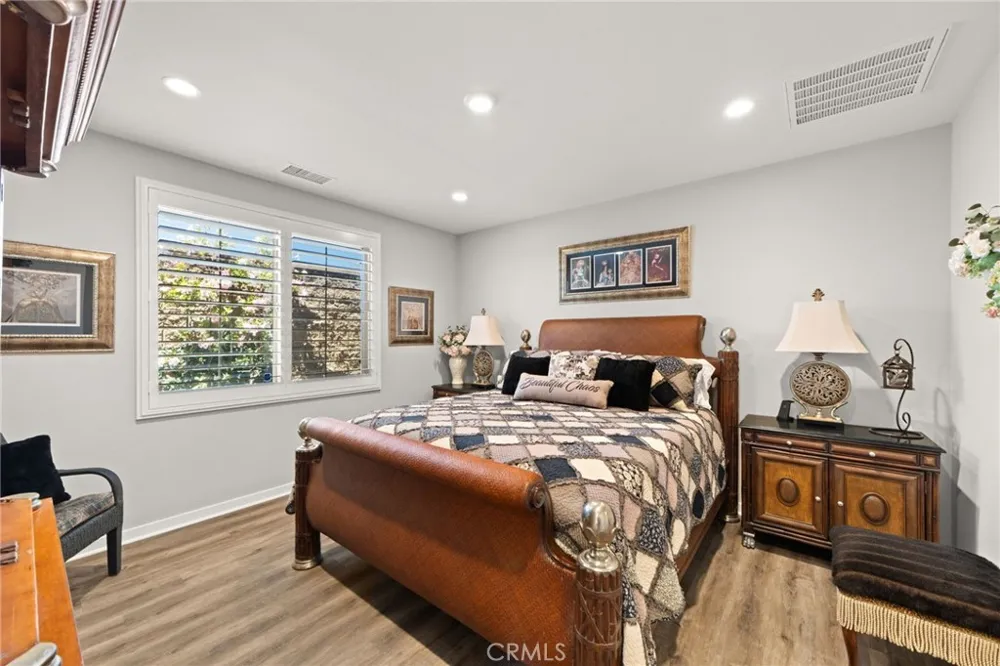 10832 Flora Cypress, CA 90720
