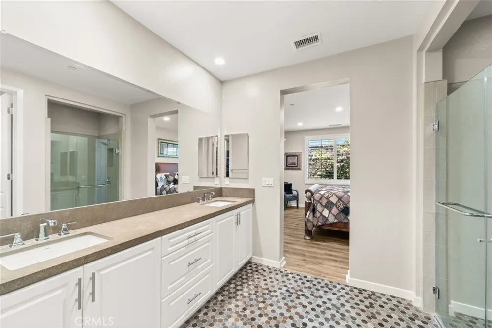 10832 Flora Cypress, CA 90720