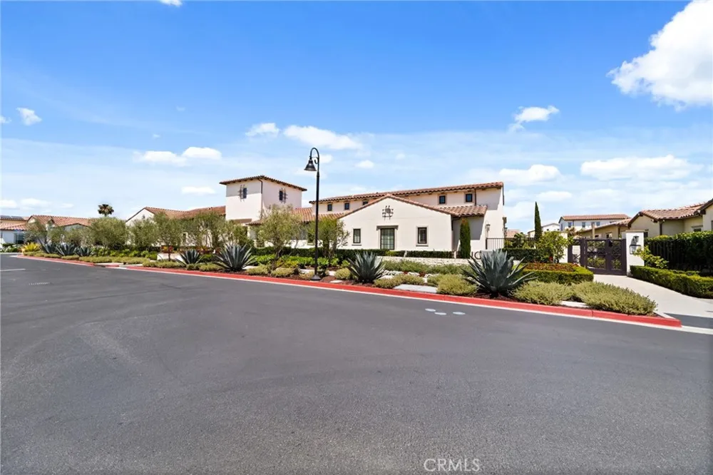 10832 Flora Cypress, CA 90720