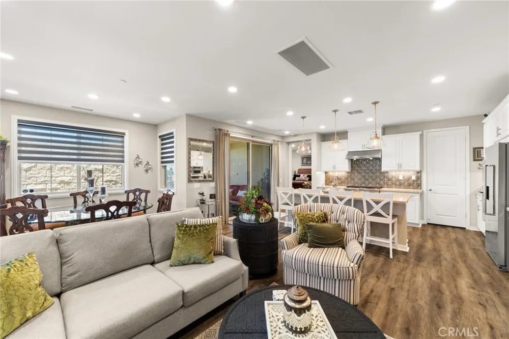 10832 Flora Cypress, CA 90720