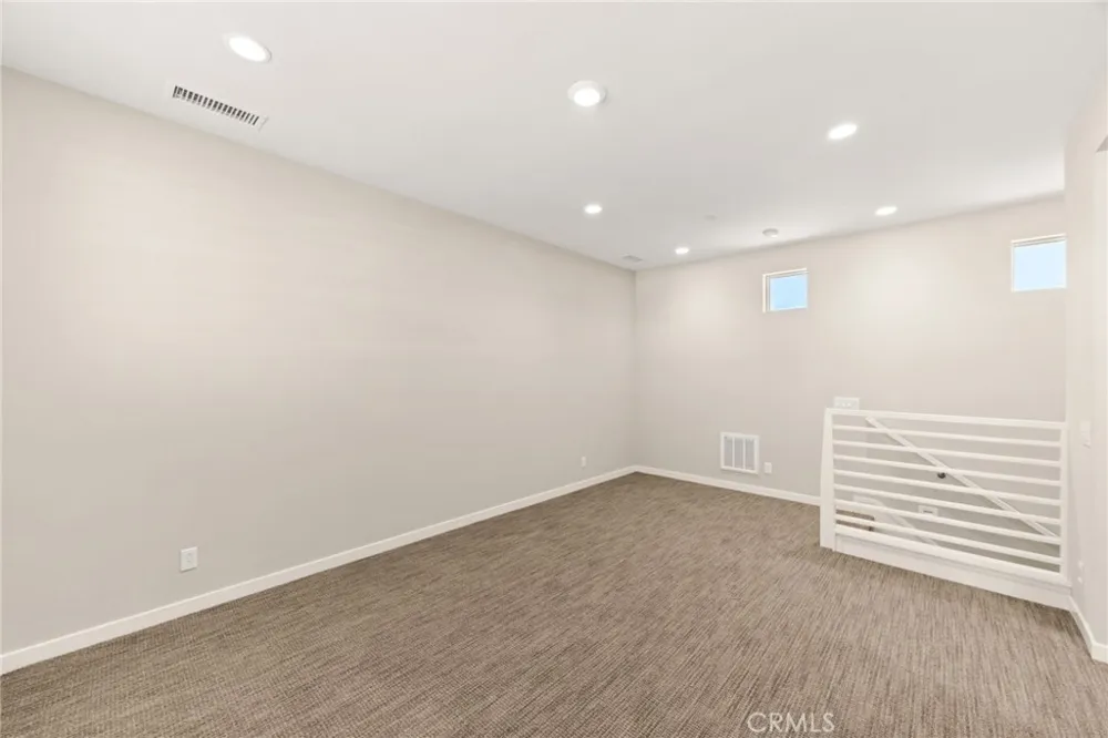 10832 Flora Cypress, CA 90720
