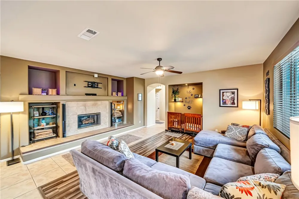 4659 W Avenue J13 Lancaster, CA 93536