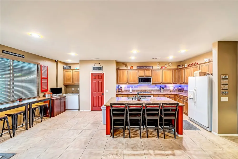 4659 W Avenue J13 Lancaster, CA 93536