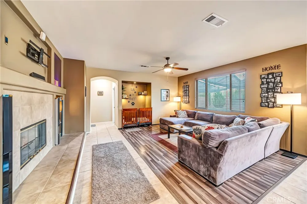 4659 W Avenue J13 Lancaster, CA 93536