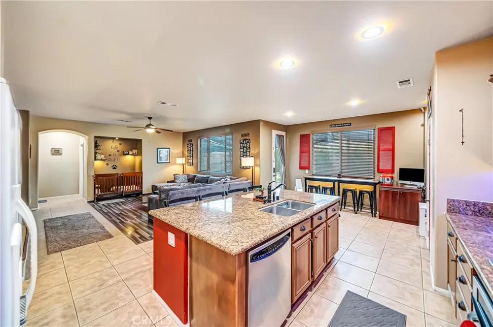 4659 W Avenue J13 Lancaster, CA 93536