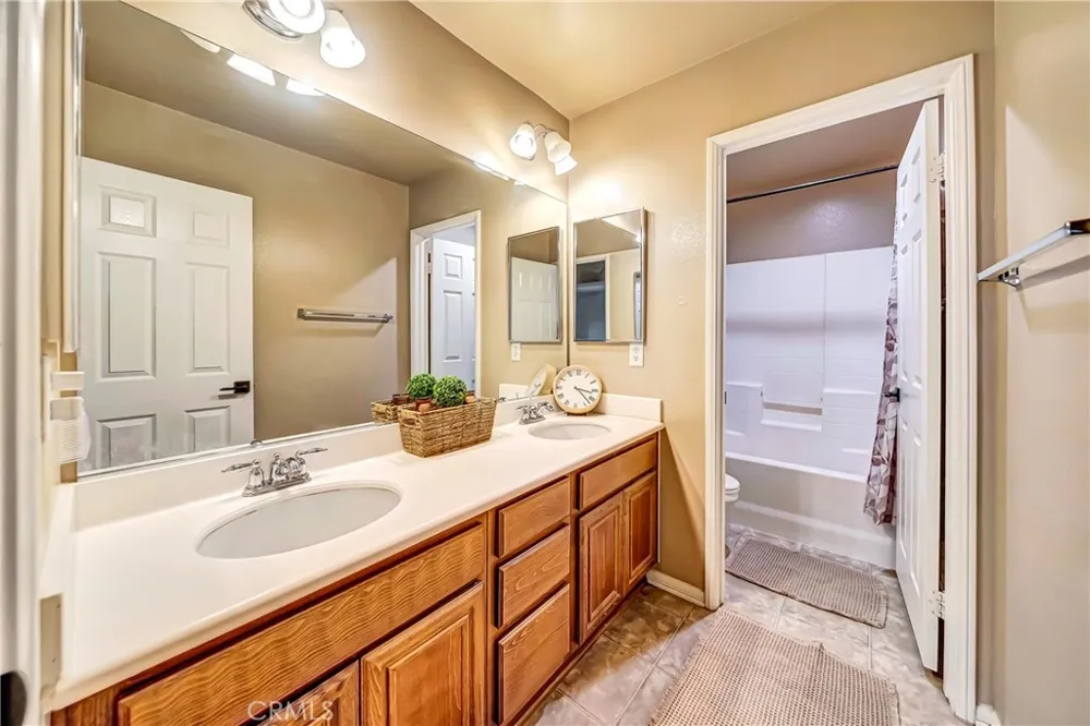 4659 W Avenue J13 Lancaster, CA 93536