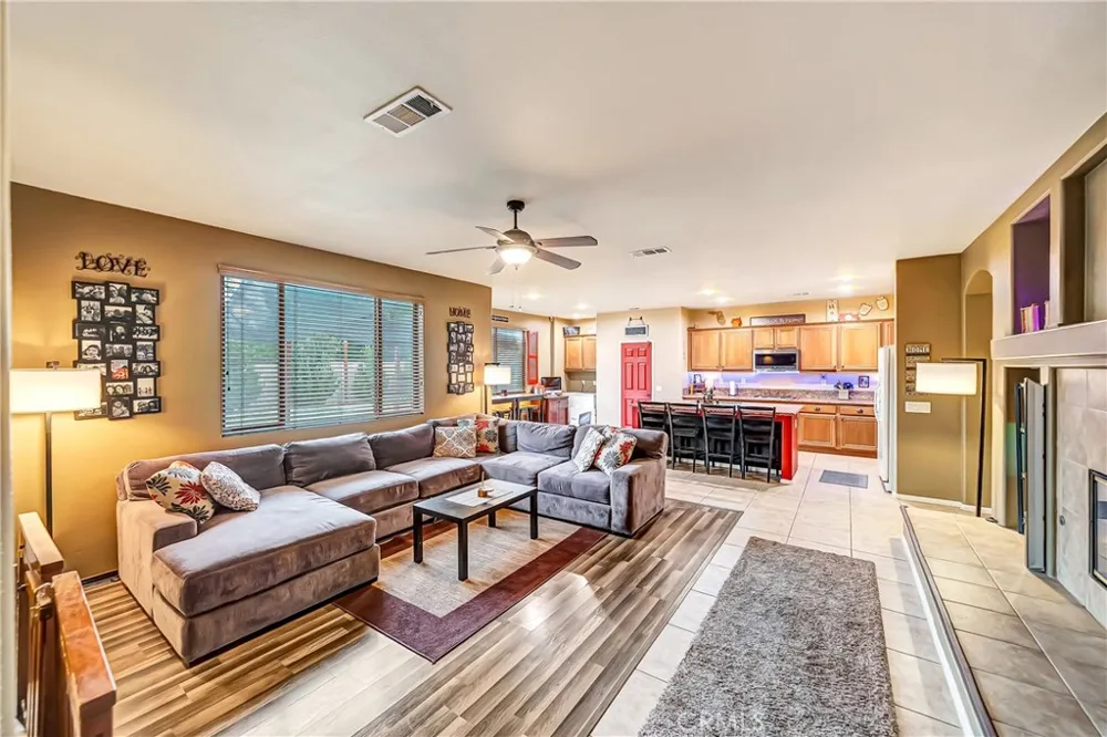 4659 W Avenue J13 Lancaster, CA 93536