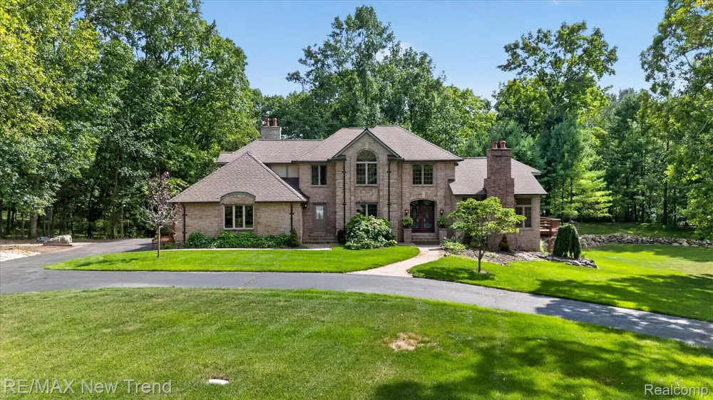 561 Valley Drive Milford Charter Township, MI 48381