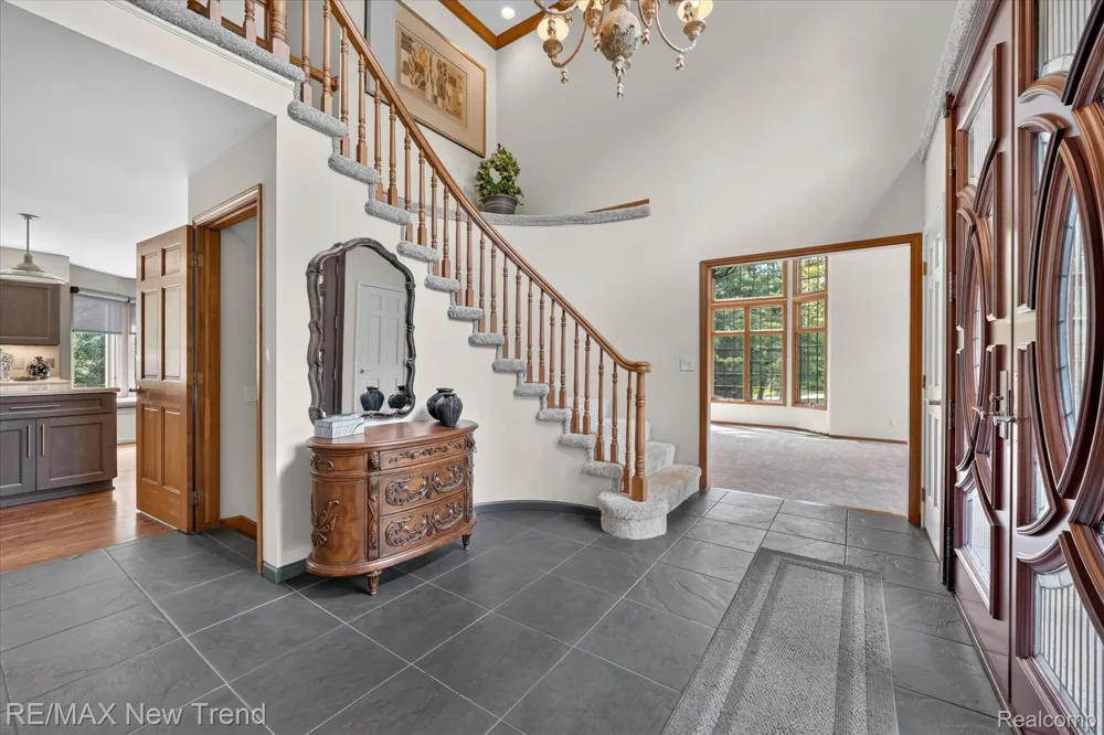 561 Valley Drive Milford Charter Township, MI 48381