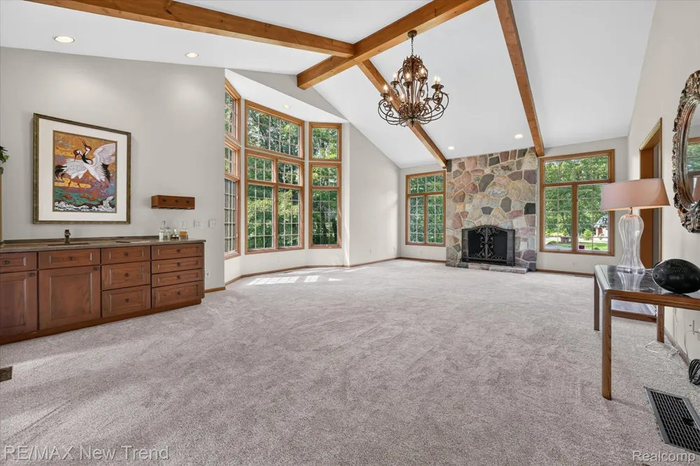 561 Valley Drive Milford Charter Township, MI 48381
