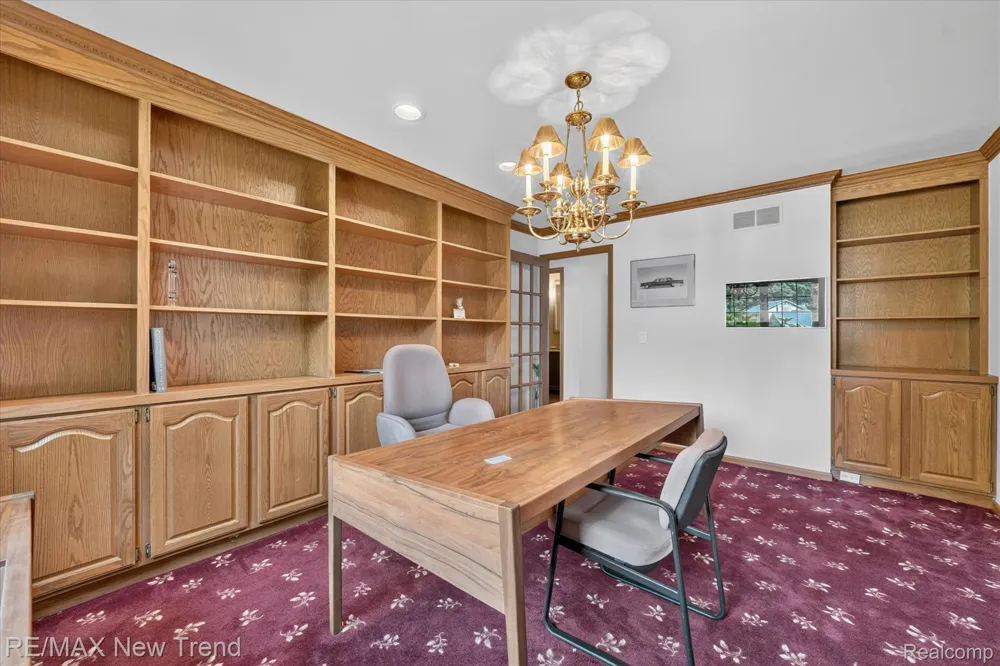 561 Valley Drive Milford Charter Township, MI 48381