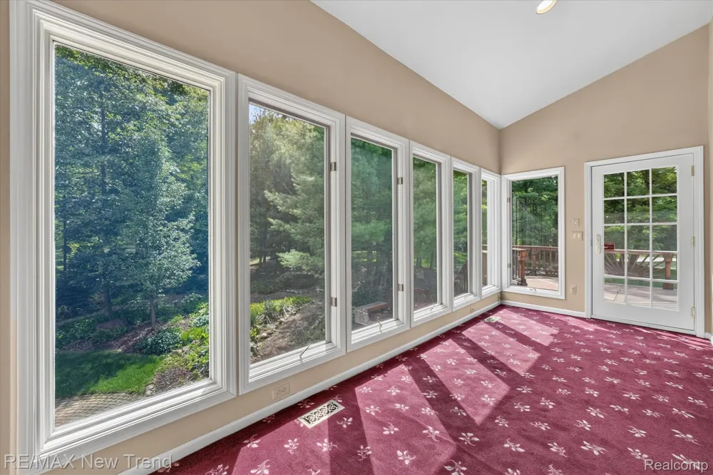 561 Valley Drive Milford Charter Township, MI 48381