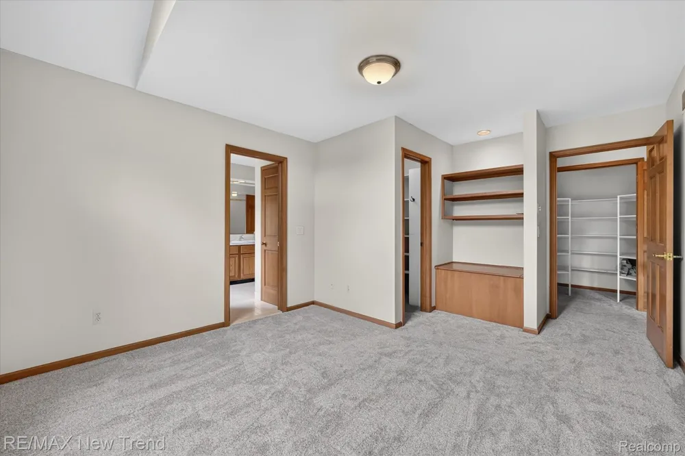 561 Valley Drive Milford Charter Township, MI 48381