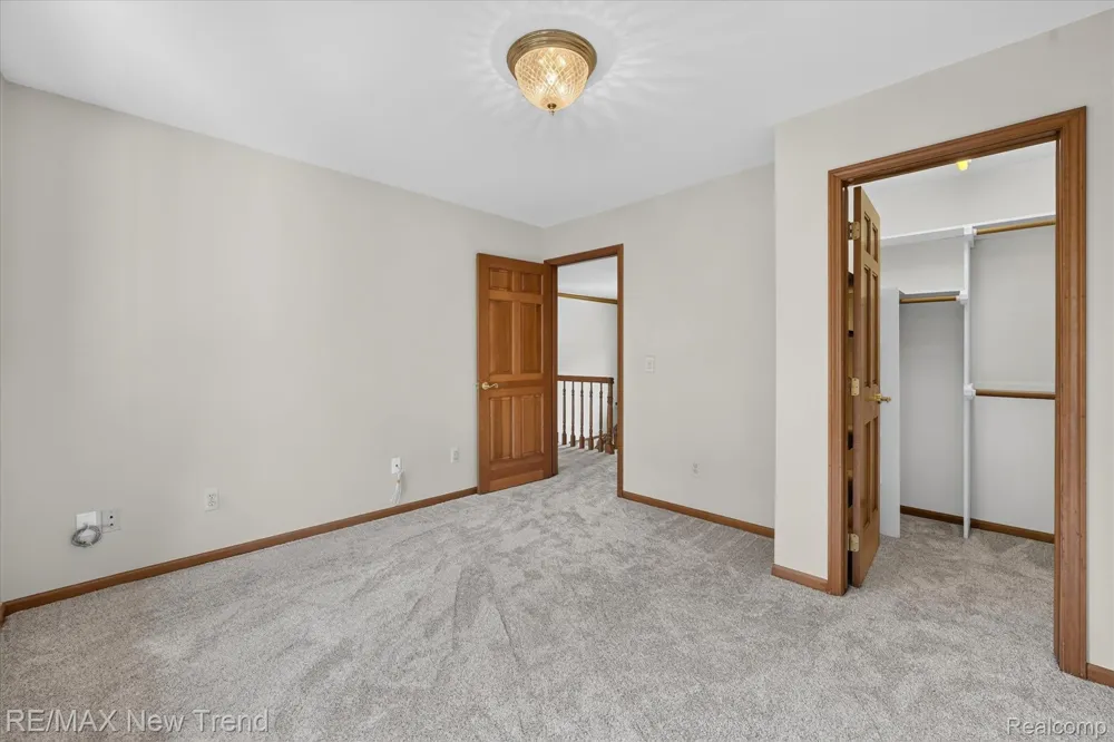 561 Valley Drive Milford Charter Township, MI 48381