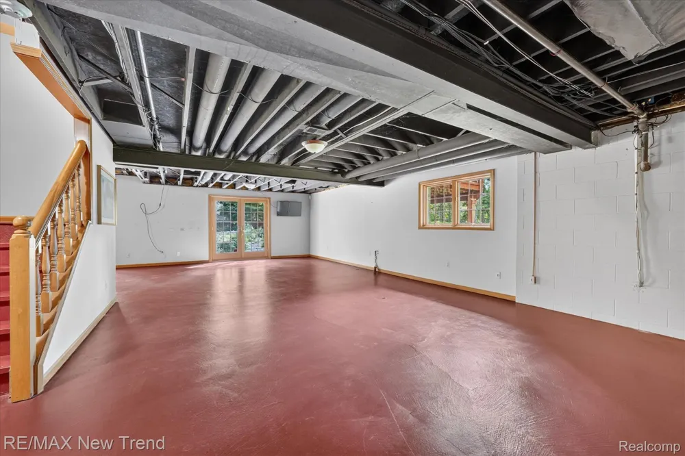561 Valley Drive Milford Charter Township, MI 48381
