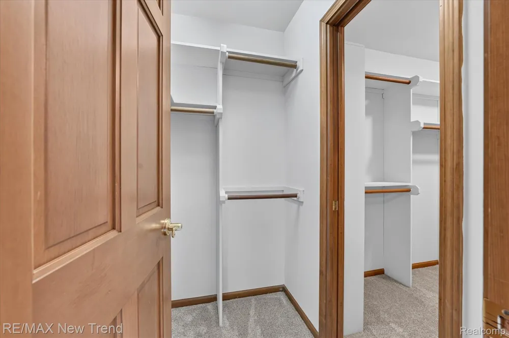 561 Valley Drive Milford Charter Township, MI 48381