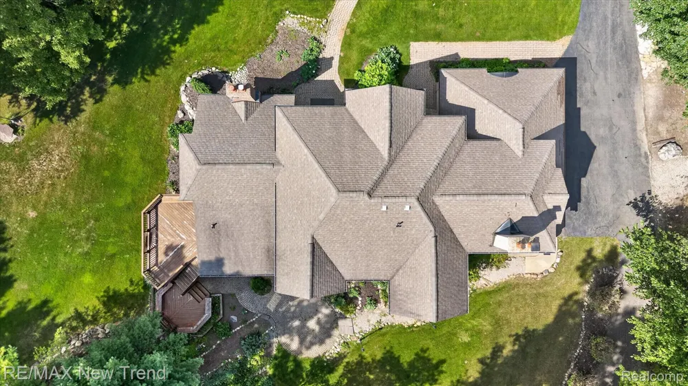 561 Valley Drive Milford Charter Township, MI 48381