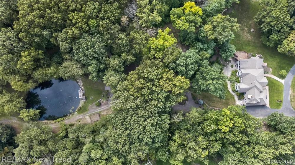 561 Valley Drive Milford Charter Township, MI 48381
