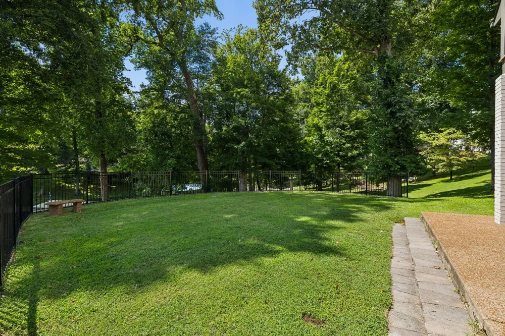 107 Liberty Cv Hendersonville, TN 37075