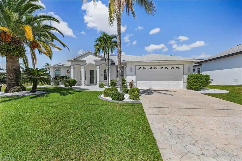 1210 SE 21st Avenue Cape Coral, FL 33990