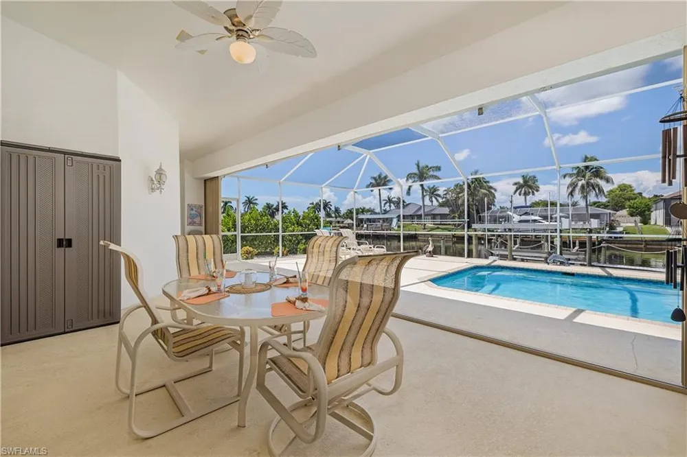 1210 SE 21st Avenue Cape Coral, FL 33990
